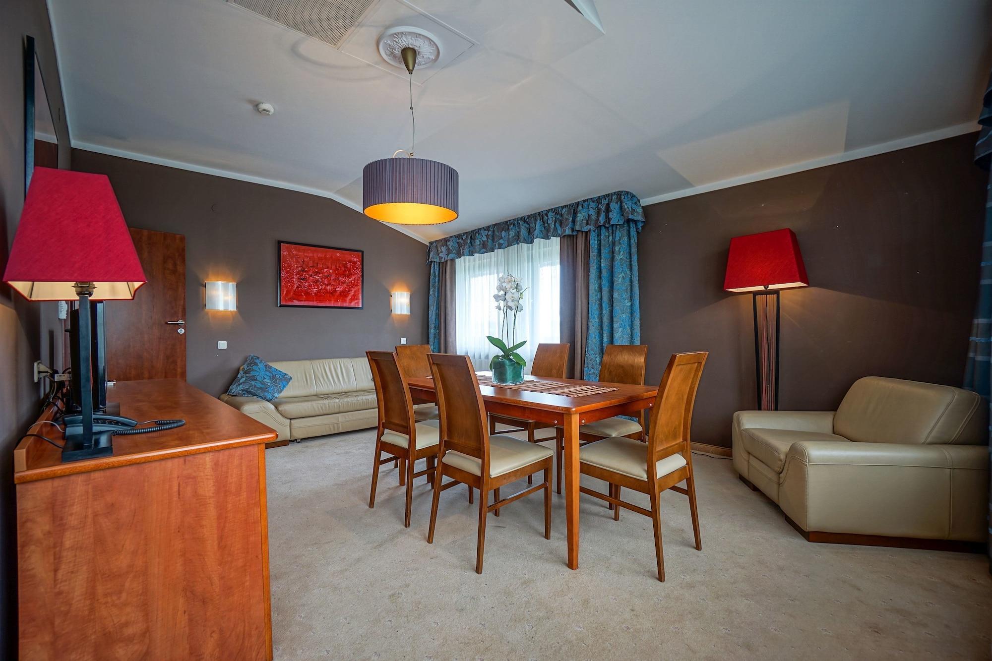 Farmona Hotel Business & Spa كراكوفيا المظهر الخارجي الصورة