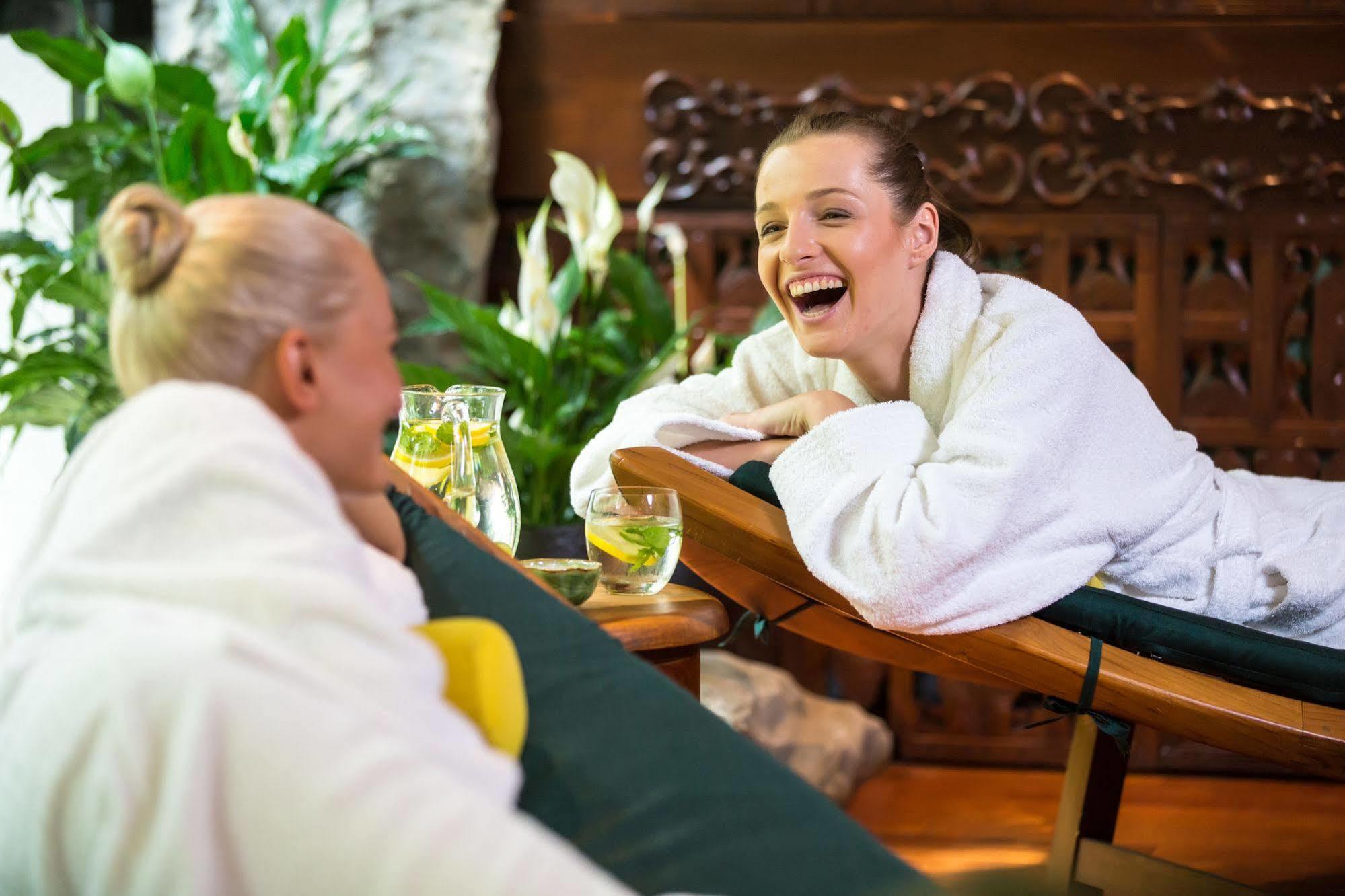 Farmona Hotel Business & Spa كراكوفيا المظهر الخارجي الصورة